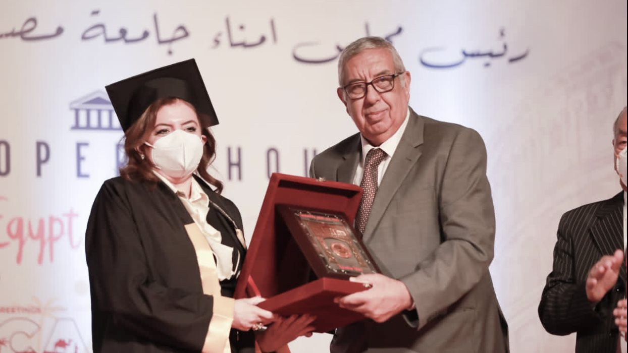 جامعة مصر للعلوم والتكنولوجيا 