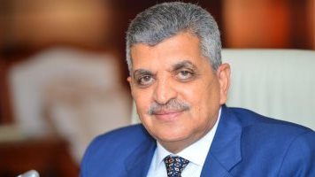 الفريق أسامة ربيع، رئيس هيئة قناة السويس
