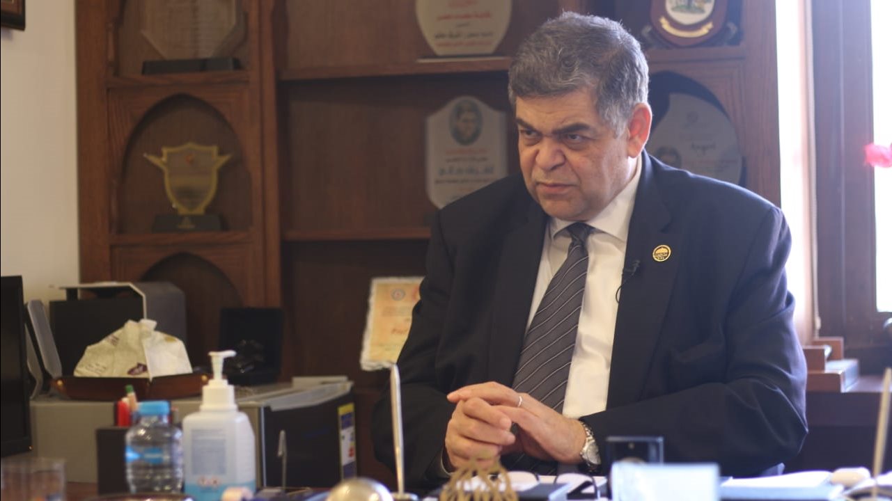 النائب أشرف حاتم ، رئيس لجنة الصحة بالبرلمان