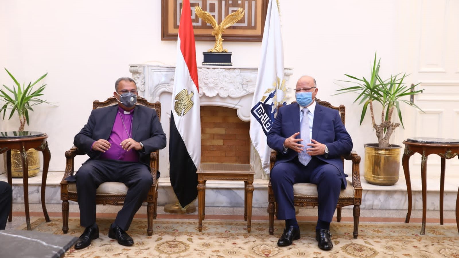محافظ القاهرة يستقبل رئيس الطائفة الانجيلية
