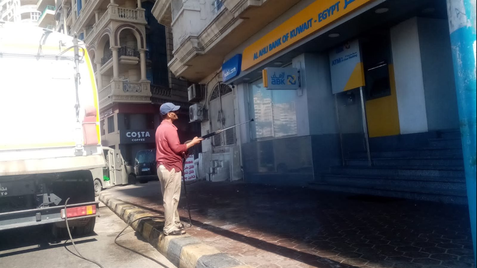 حملات نظافة بأنحاء الاسكندرية استعدادا لعيد الأضحى
