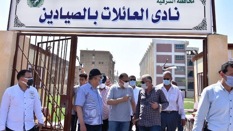 محافظ كف الشيخ يفتتح نادي العائلات 
