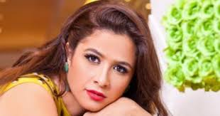 ياسمين عبد العزيز