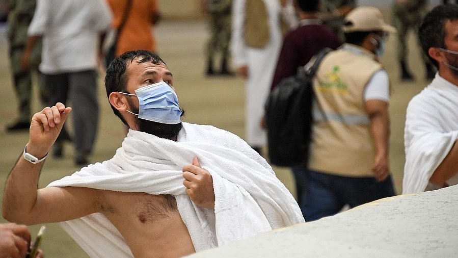 منى تستقبل حجاج بيت الله الحرام لرمي جمرة العقبة