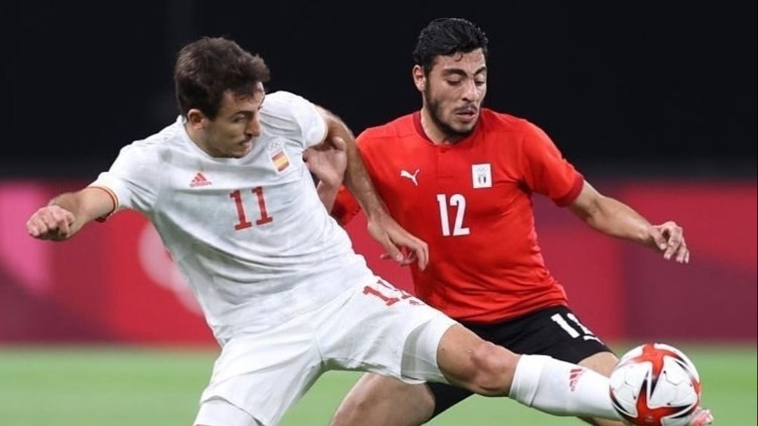 أكرم توفيق نجم منتخب مصر الأولمبي
