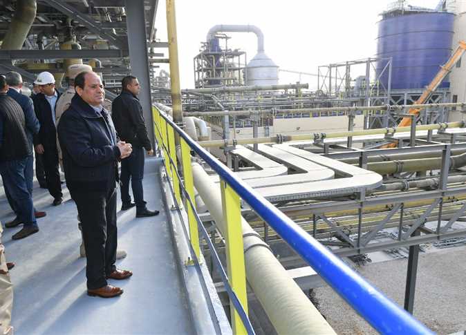 أثناء زيارة الرئيس السيسي لمدينة صناعة الرخام