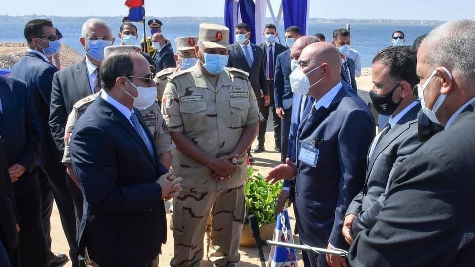 الرئيس السيسي يتفقد عددا من المشروعات بالاسكندرية