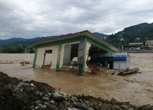 فيضانات تركيا