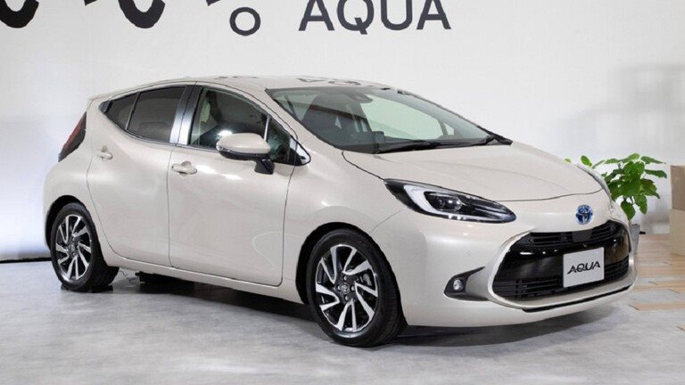 السيارة Aqua