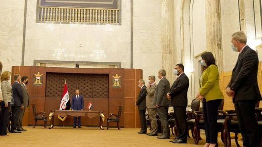 جانب من توقيع الإتفاقية 