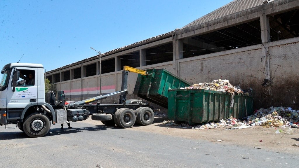 صناديق القمامة 