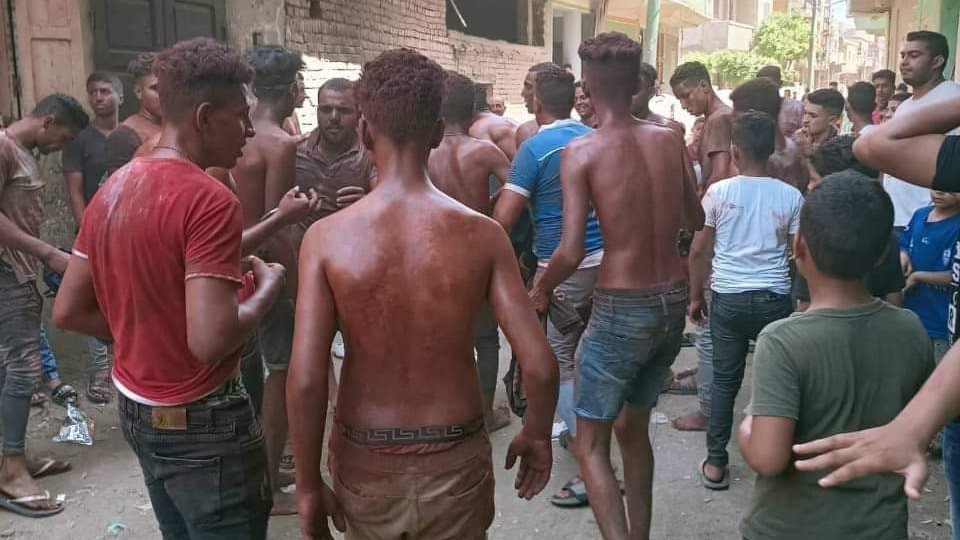 ضبط ٧ من الشباب المتهمين في واقعة رقص عاريا الجسد في نقل عفش