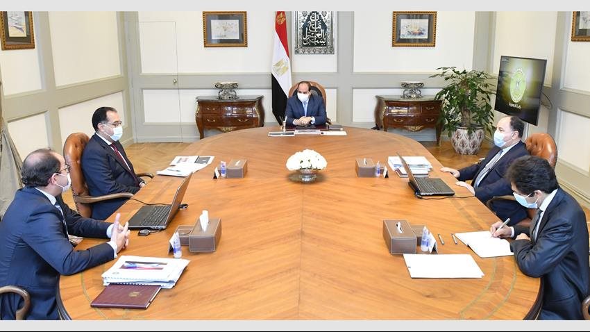 الرئيس عبد الفتاح السيسى يجتمع بوزير المالية 