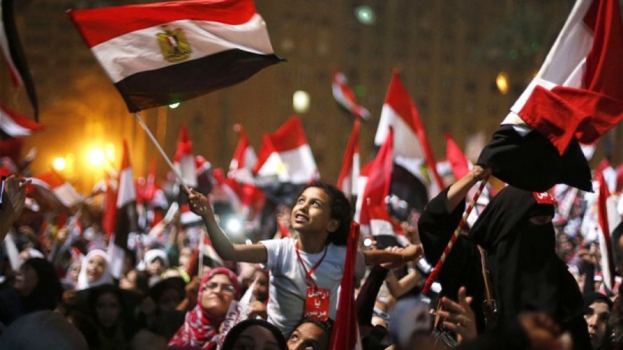 صورة من مظاهرات المصريين ضد حكم جماعة الإخوان الإرهابية