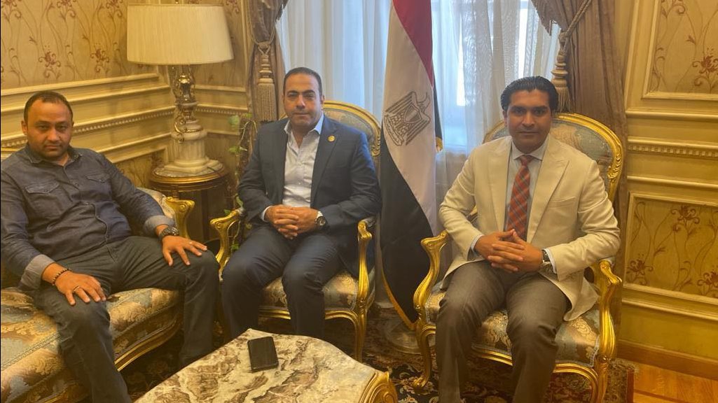 لقاء رئيس شباب النواب بوفد " الميني فوتبول " لقاء رئيس شباب النواب بوفد " الميني فوتبول "