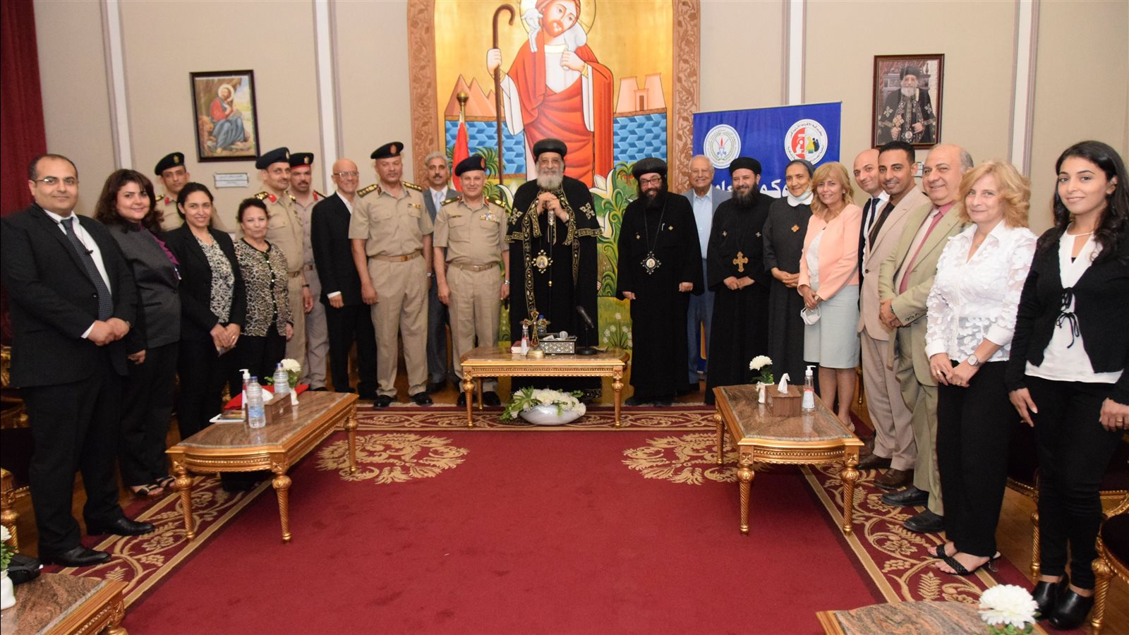 البابا تواضروس ومدير جمعية المحاربين القدماء وضحايا الحرب