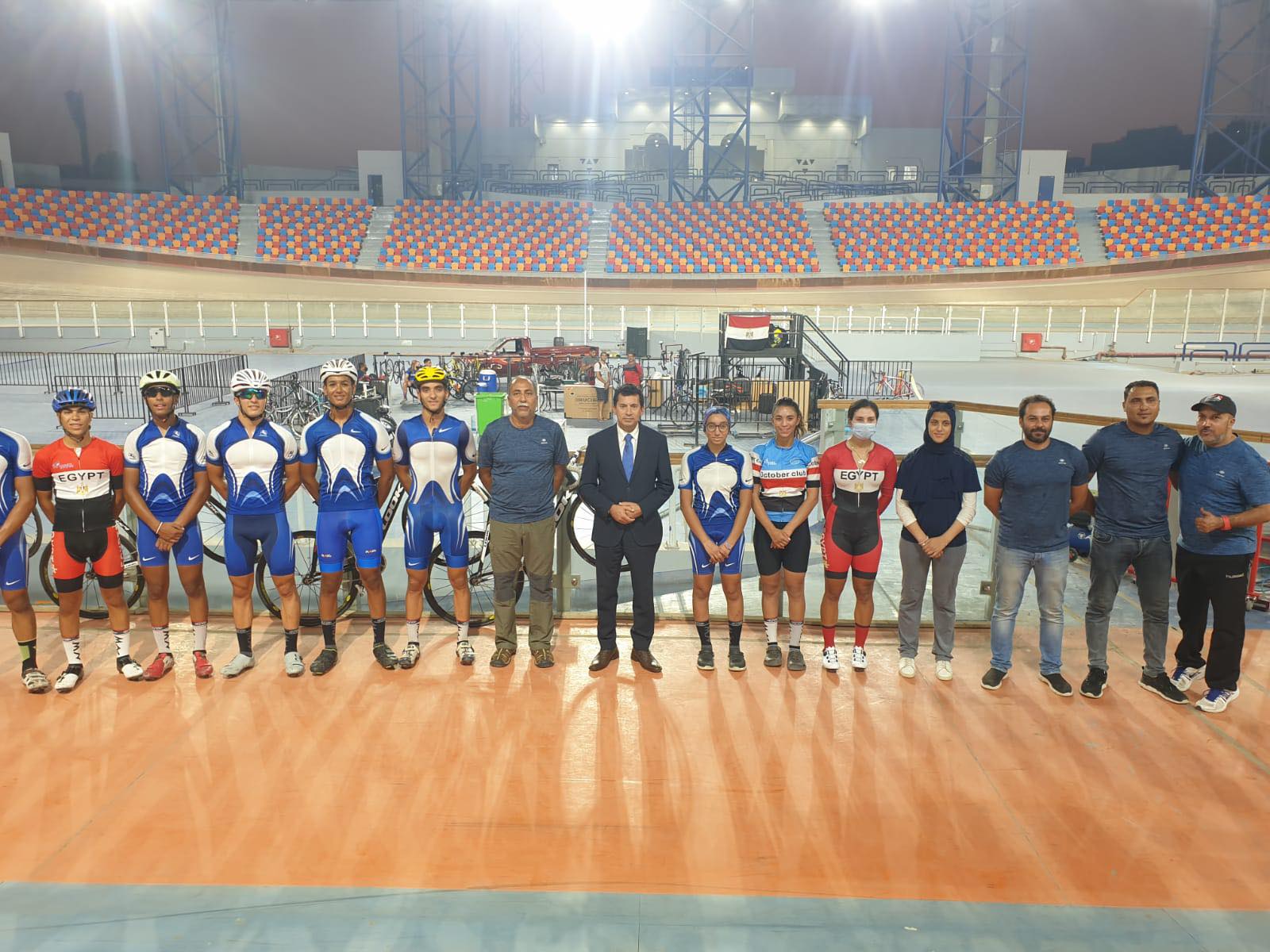 وزير الرياضة يشهد التدريب الأخير لمنتخب الدراجات  وزير الرياضة يشهد التدريب الأخير لمنتخب الدراجات