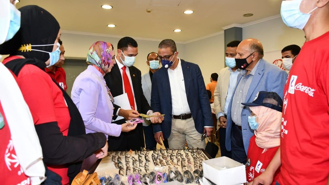 محافظ الفيوم اثناء حضوره فعاليات الملتقى