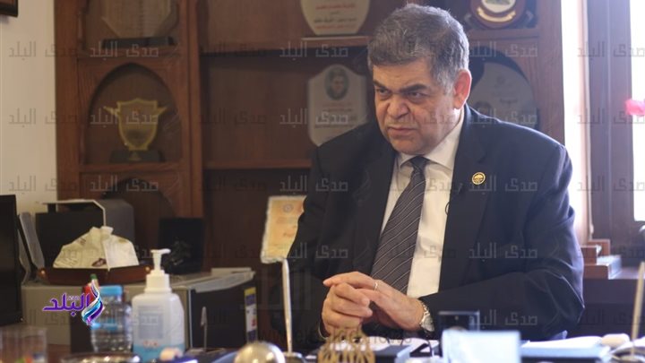 النائب أشرف حاتم ، رئيس لجنة الصحة بالبرلمان