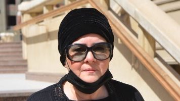 دلال عبد العزيز