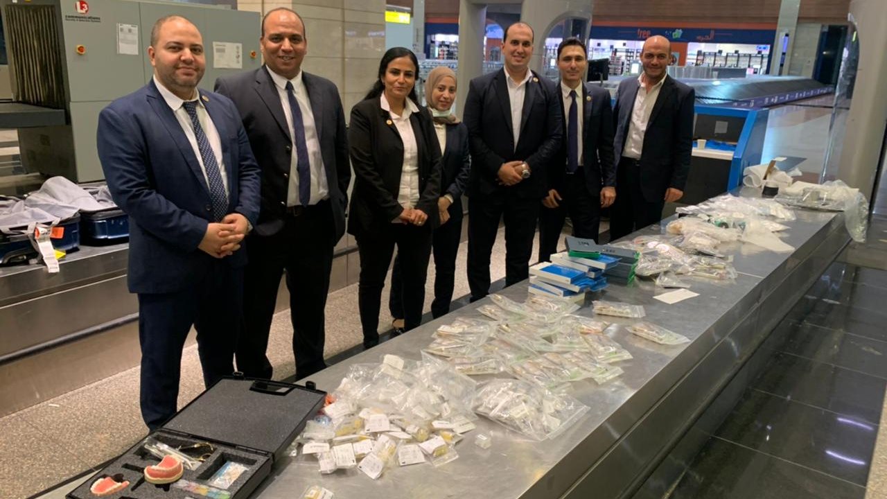 جمارك مطار القاهرة