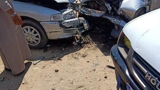 السياراتين عقب التصادنم