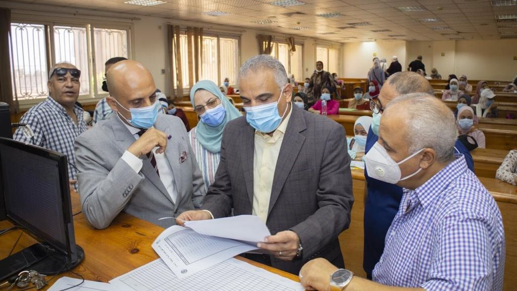 نائب رئيس جامعة طنطا يتابع سير اختبارات القدرات
