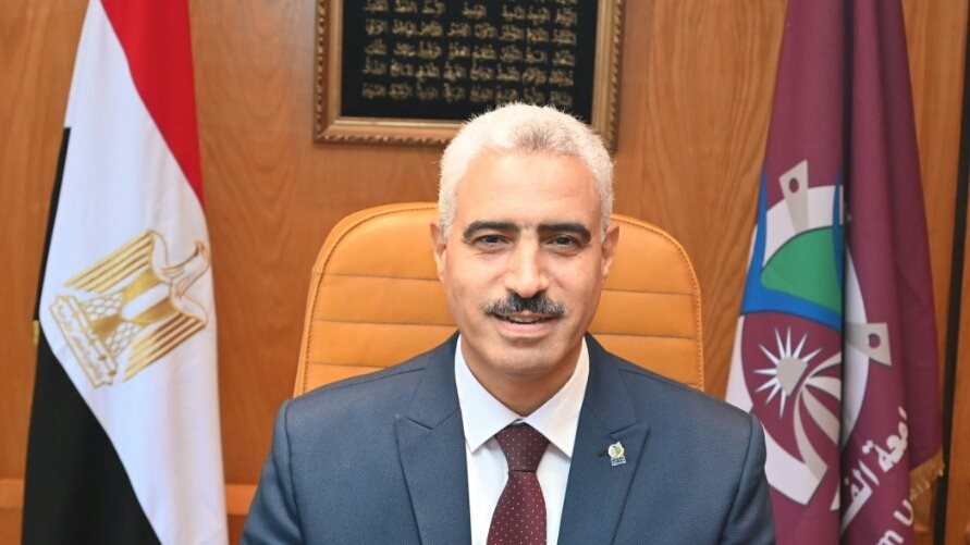 الدكتور محمد سعيد أبو الغار رئيس جامعة الفيوم