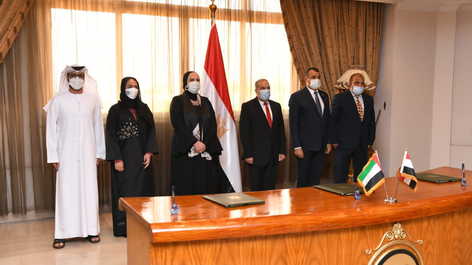 نيفين جامع وزيرة التجارة والصناعة 