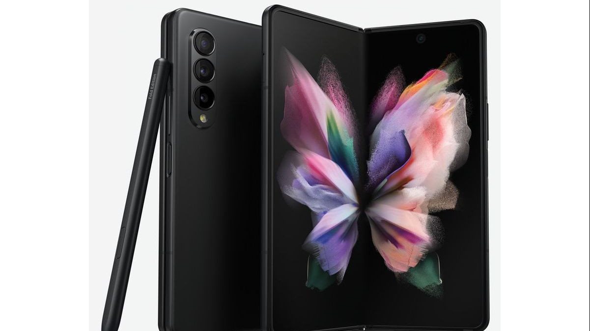 تسريبات تكشف مفاجآت عن هاتف Galaxy Z Fold3 5G