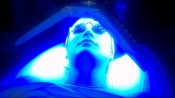 العلاج بالضوء