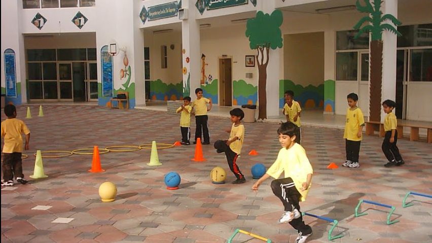 النشاط الرياضي في المدارس