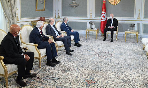 رئيس تونس بلقاء مع السيد فتحي السلاوتي وزير التربية