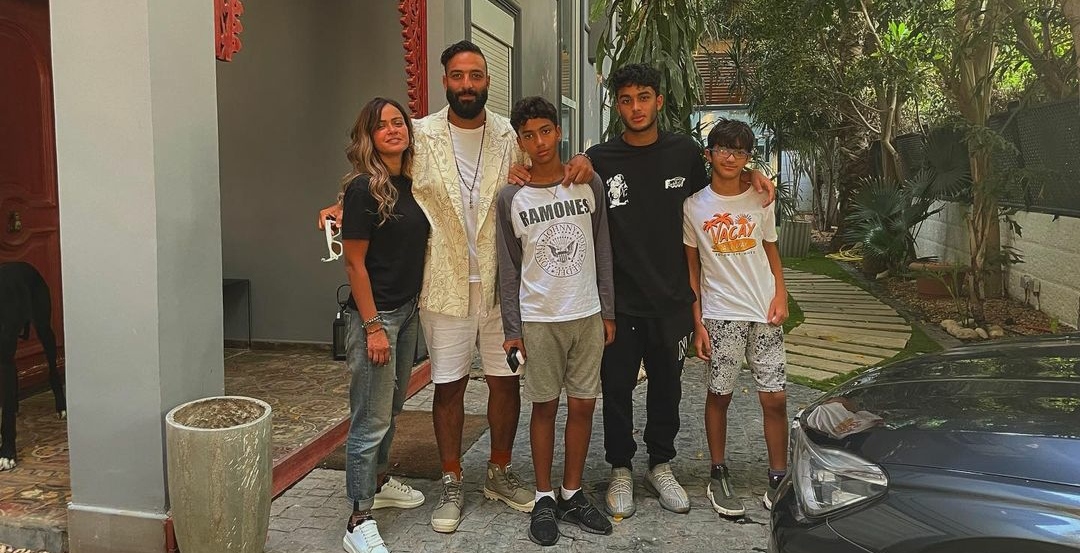 ميدو واسرته