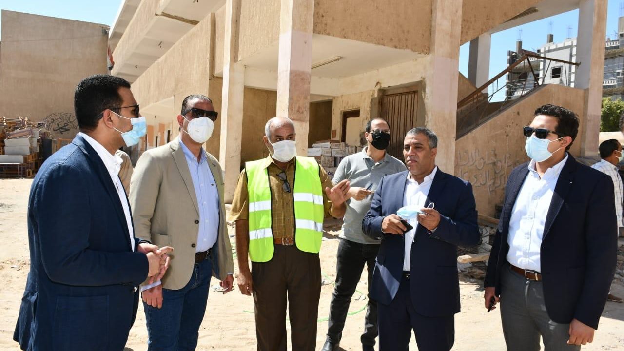 الدكتور احمد الانصارى محافظ الفيوم يتفقد مشروعات حياة كريمة