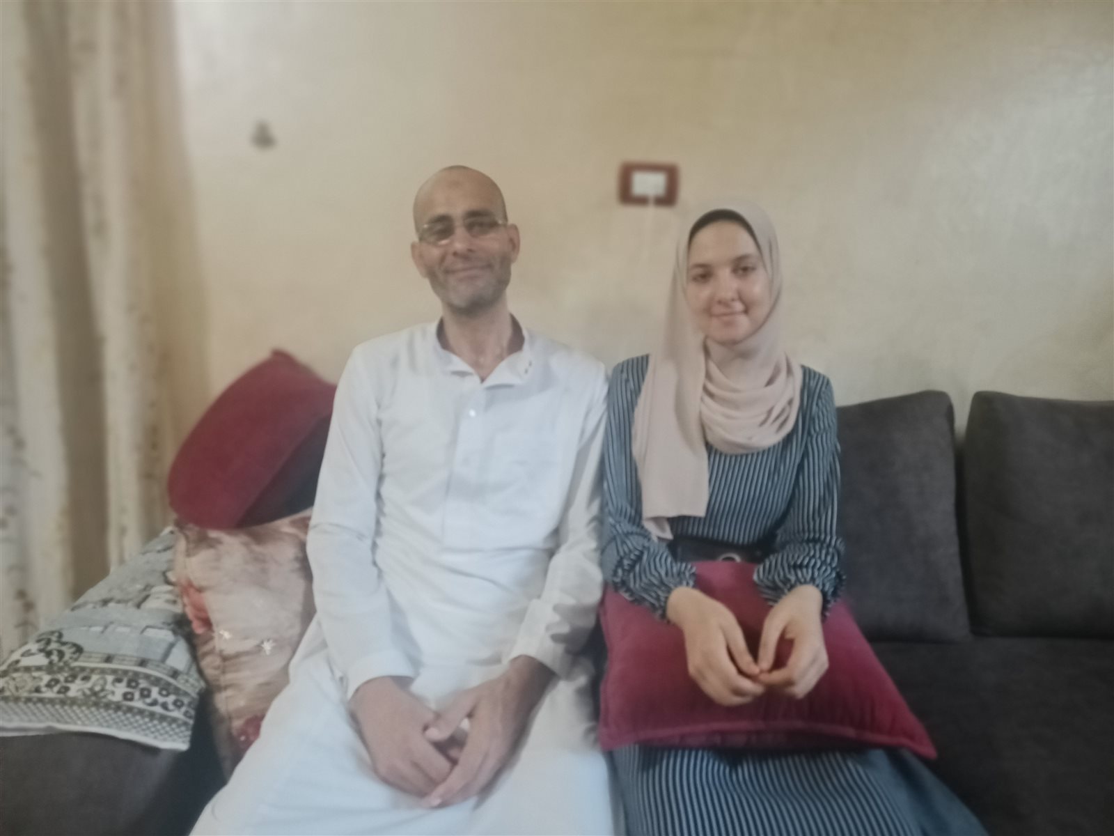 الطالبة دعاء الشناوي الرابع مكرر بالأوائل الثانوية الأزهرية"