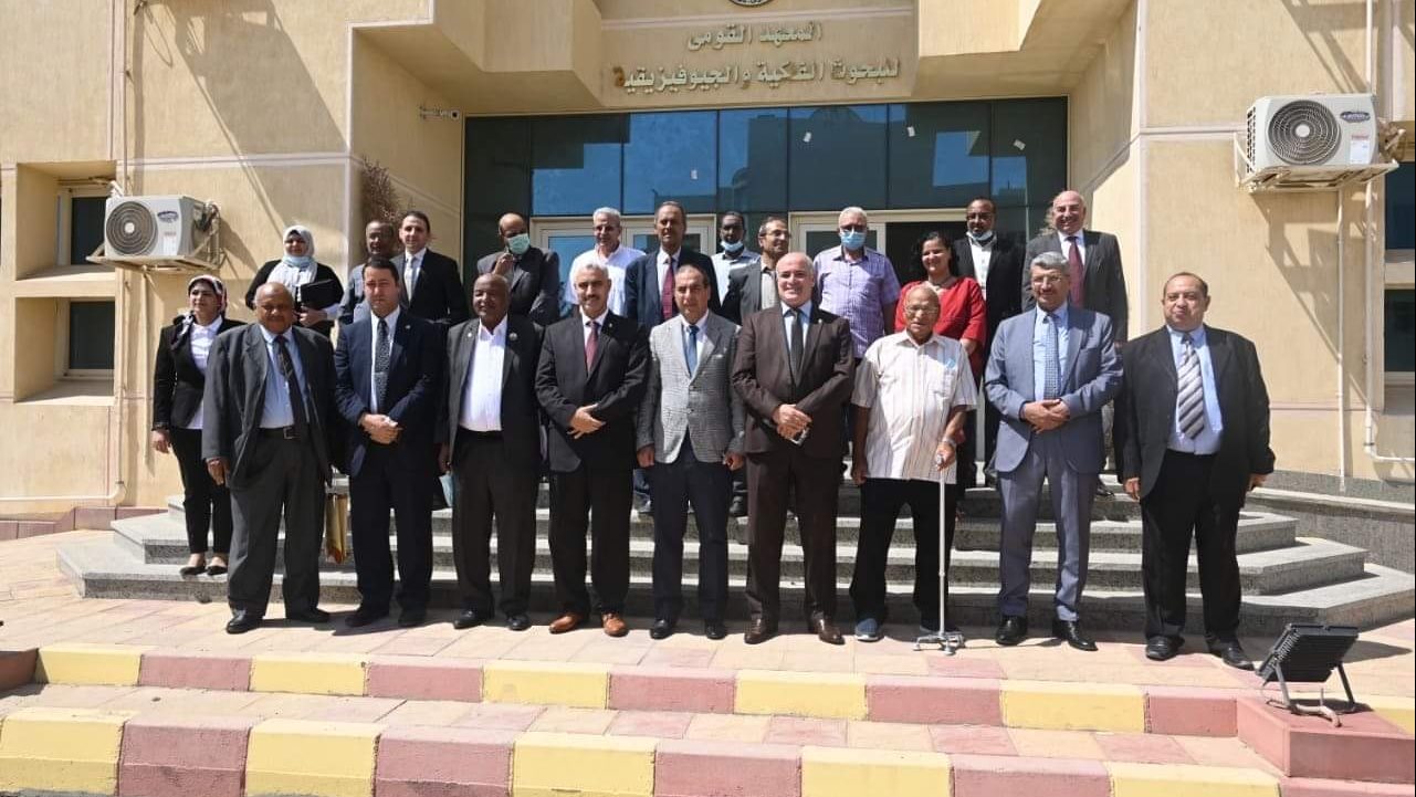 وفدا من الهيئة العامة للأبحاث الجيولوجية بدولة السودان