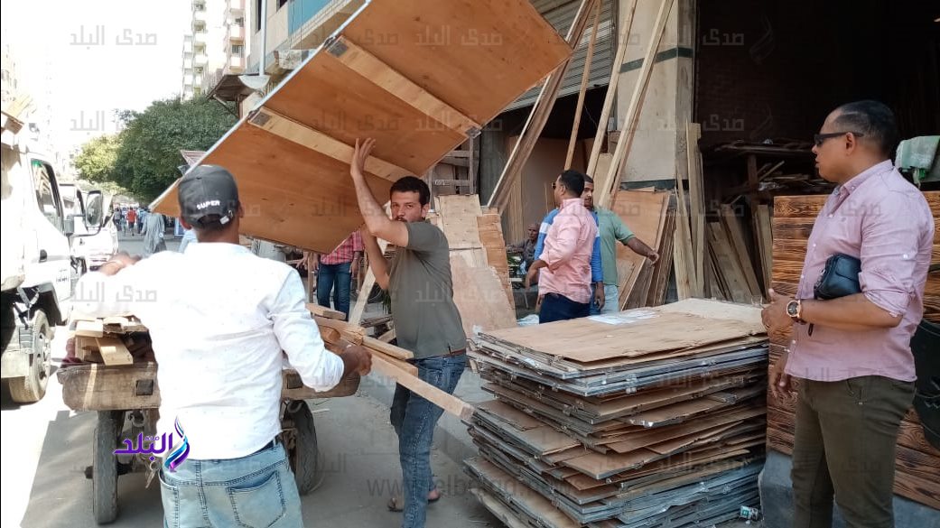  حملة لرفع الاشغالات وتعديات المقاهي