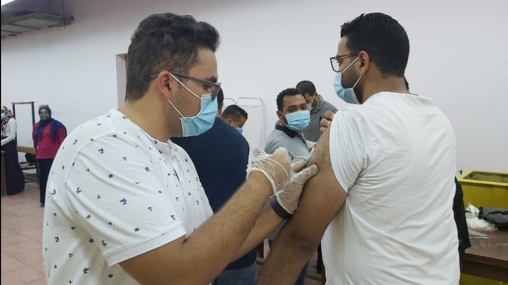 تطعيم الطلاب 