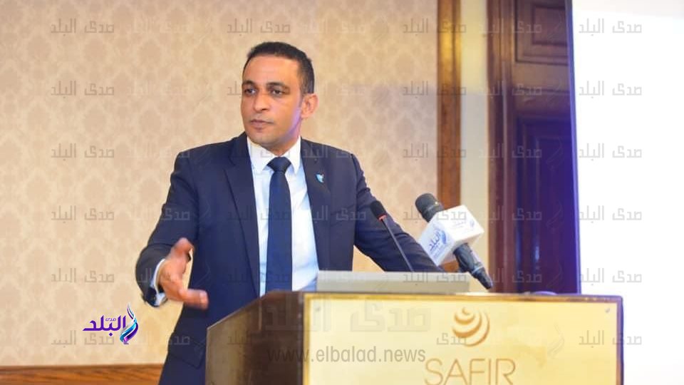الدكتور محمد عزب رئيس الجمعية المصرية لمنظار عنق الرحم