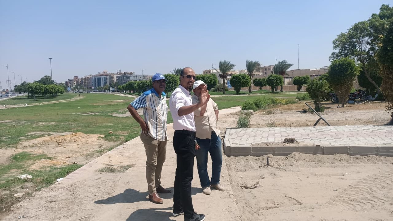 رئيس جهاز العبور يتفقد مشروعات المدينة