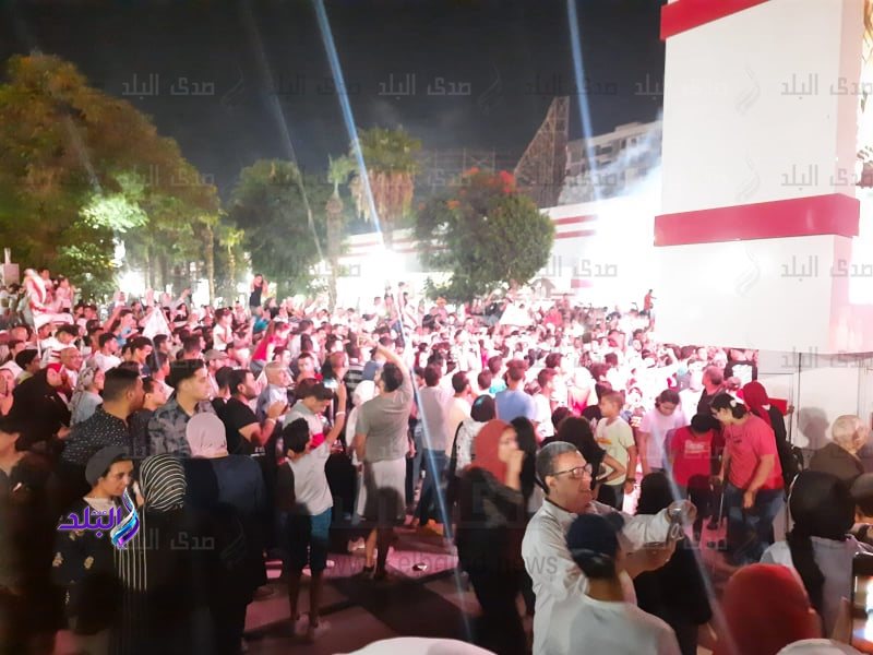 احتفالات أعضاء نادي الزمالك بالتتويج بلقب الدوري المصري