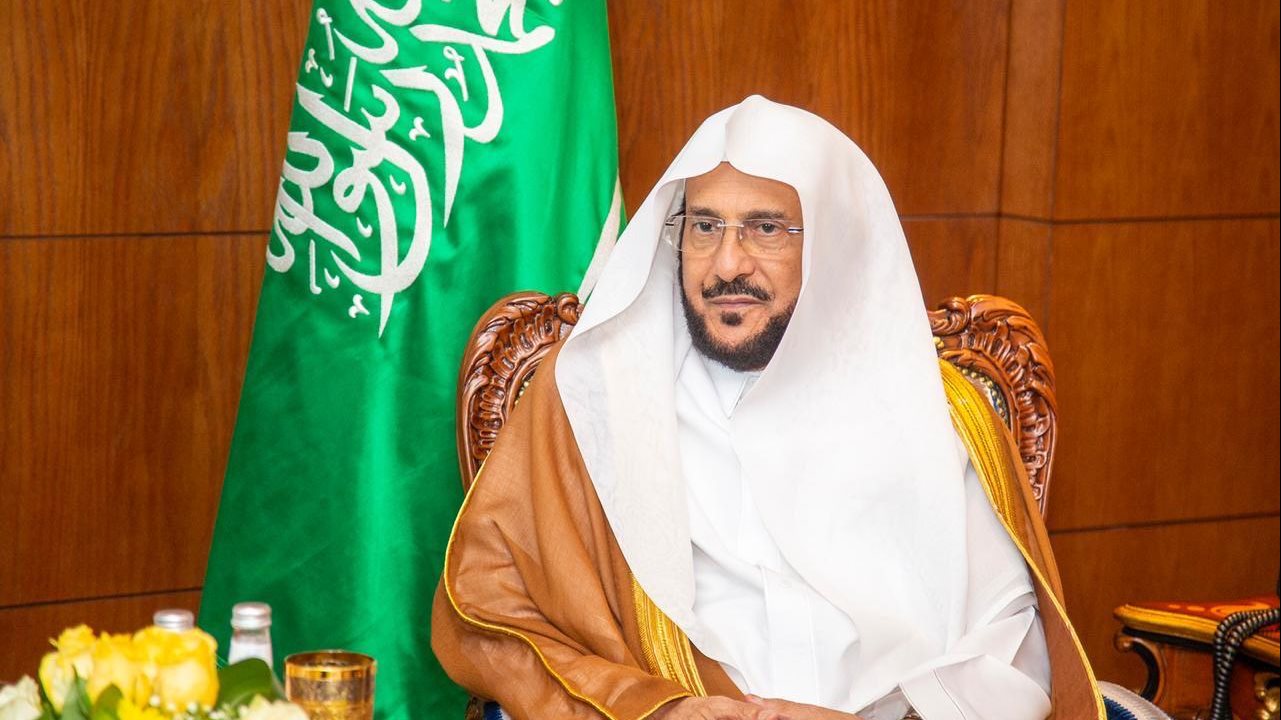 السعودية.. وزير الشؤون الإسلامية يصدر تعاميم جديدة 