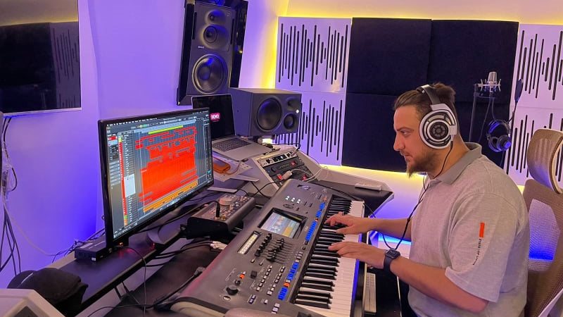 الموزع الموسيقي العراقي  حسام الدين صباح