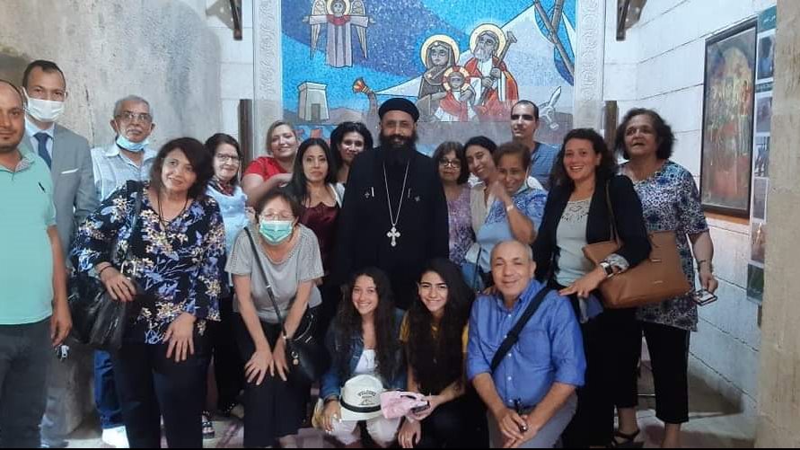 وفد أمريكي يزور دير جبل الطير بسمالوط 