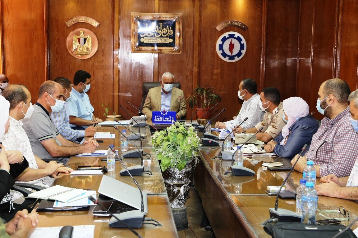 محافظ السويس