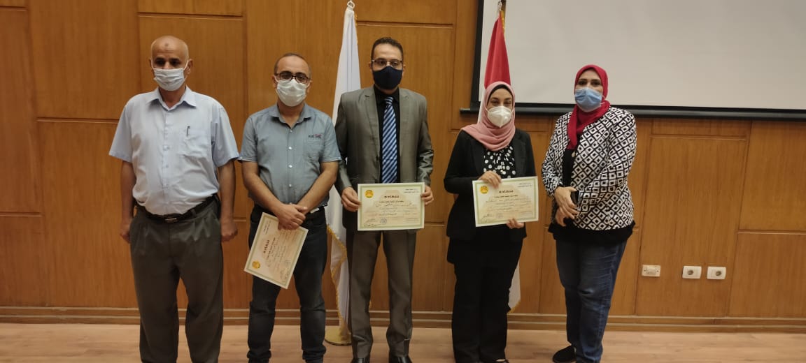 خريجي الدورات التدريبية بمركز سقارة