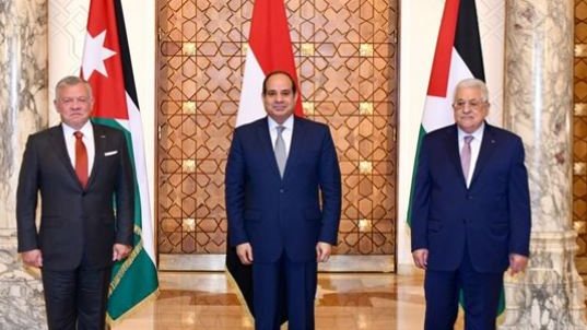 قمة مصرية - أردنية - فلسطينية بالقاهرة 