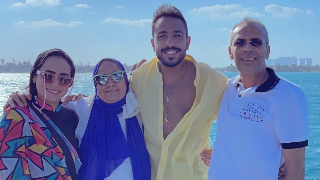 كهربا واسرته