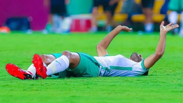 إصابة عبد الله عطيف لاعب منتخب السعودية